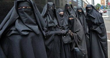 Unveiling Cultural Realities: Challenging Silence on Women's Rights in British Pakistani Communities